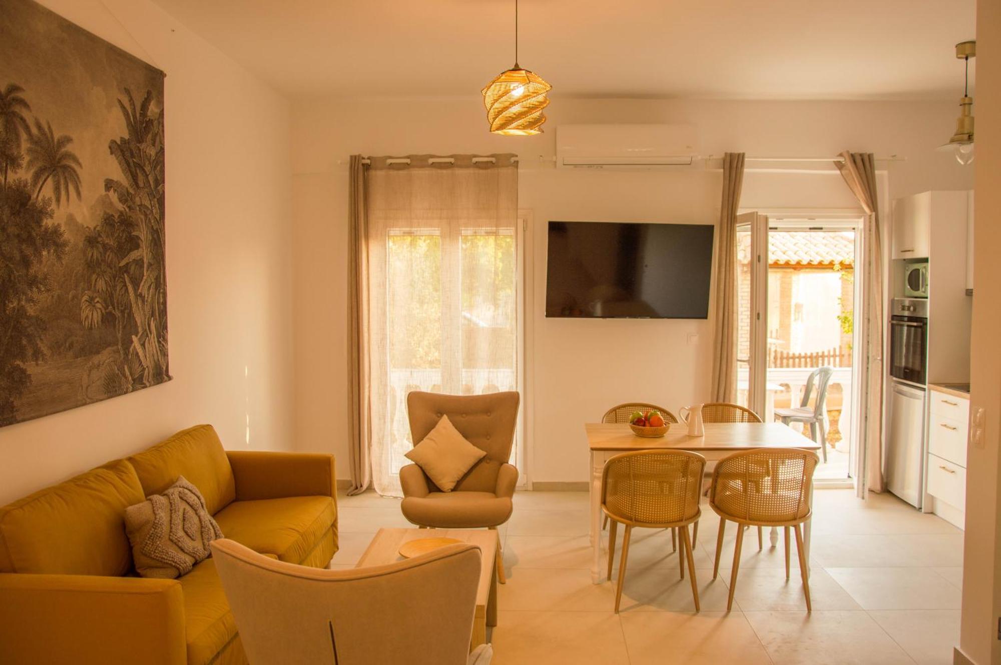 Aristidis Apartments Agios Georgios  Exterior photo